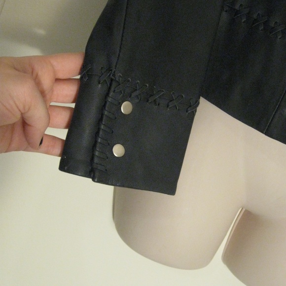 100% Genuine Black Leather Jacket - Picture 6 of 8